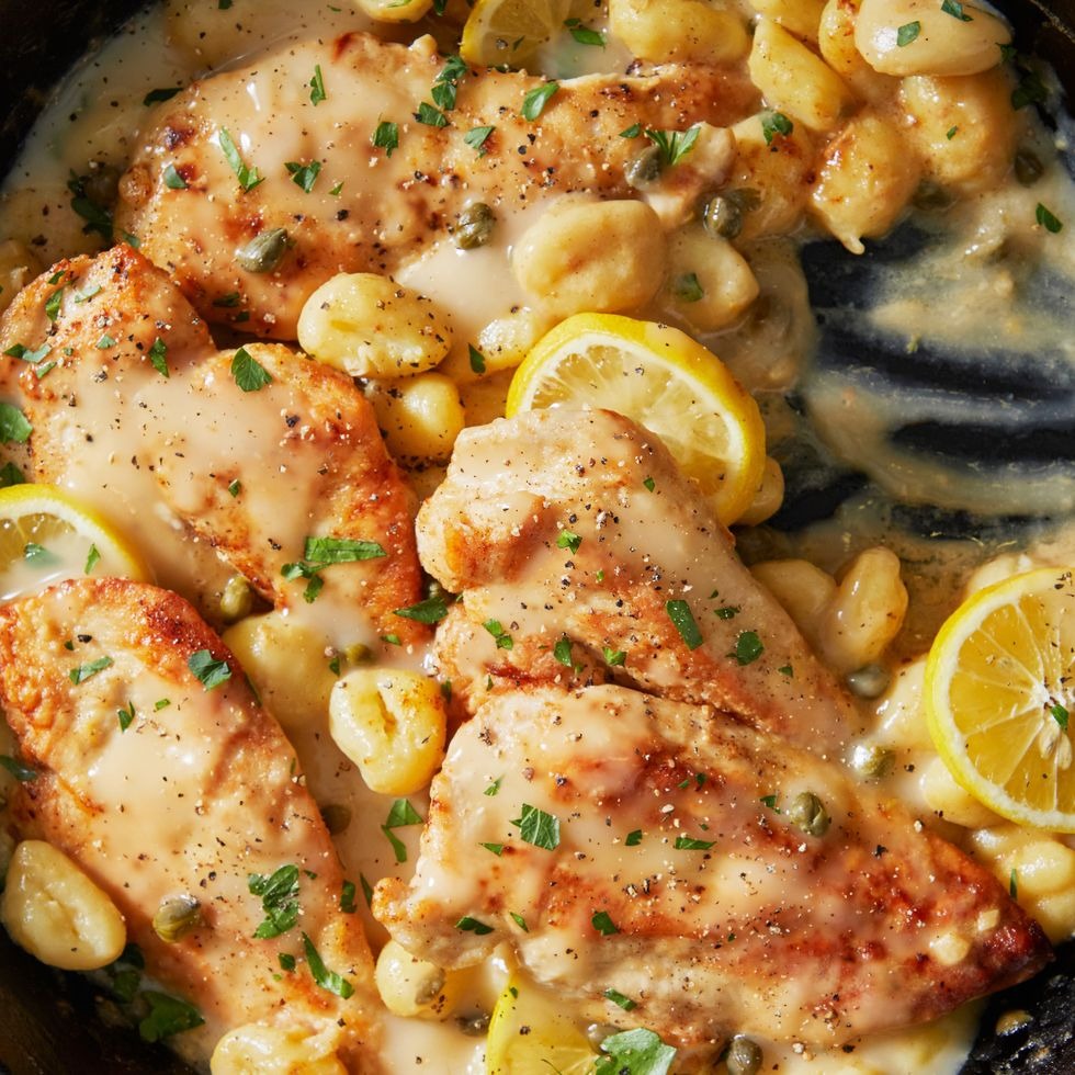 Gà kem Piccata với gnocchi cùng lò nướng bếp cata